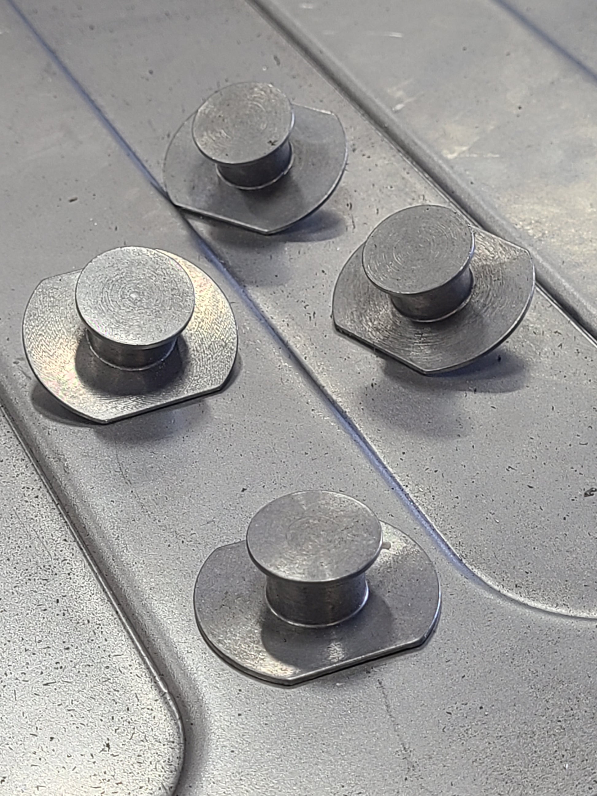 CARPET MAT PAN BUTTONS