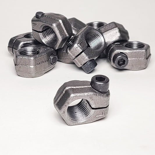 LOCKING AXLE NUT (DRIVER'S LEFT)
