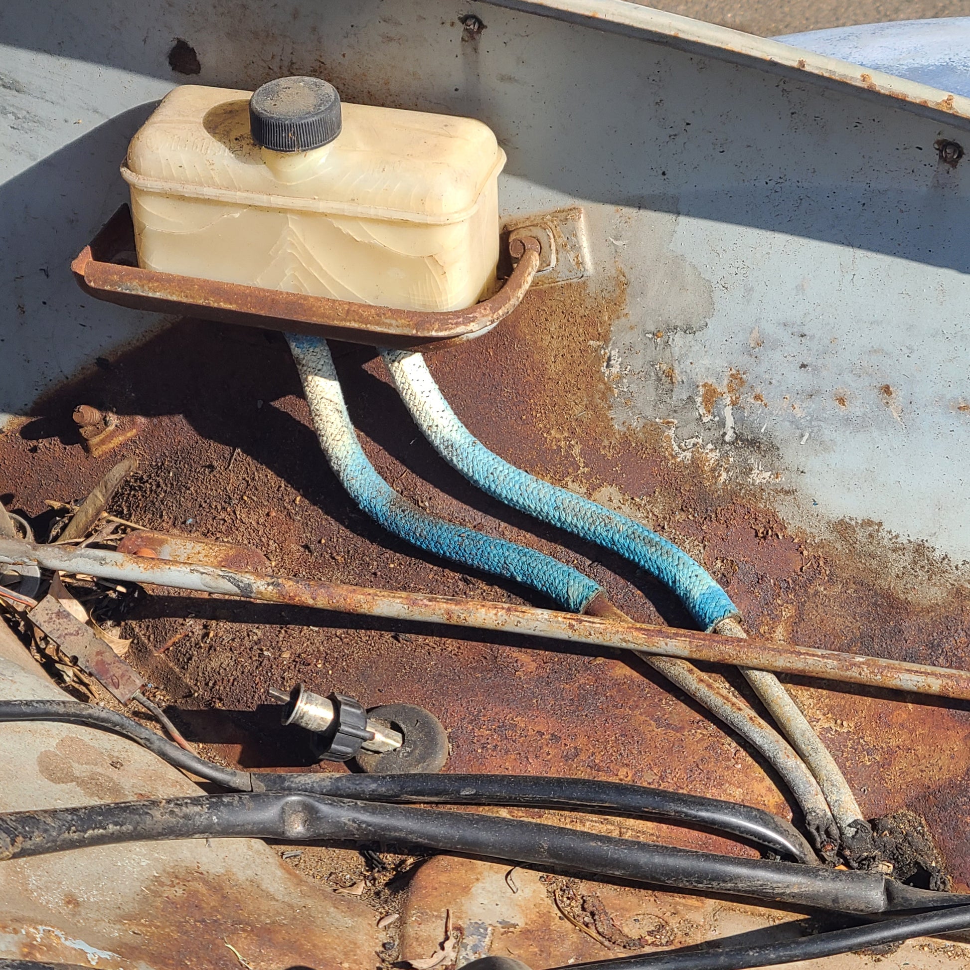 Brake Reservoir Hose