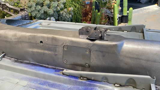 Tunnel Access Plate Kit (Flush Mount) Center Location (All Year Beetle)